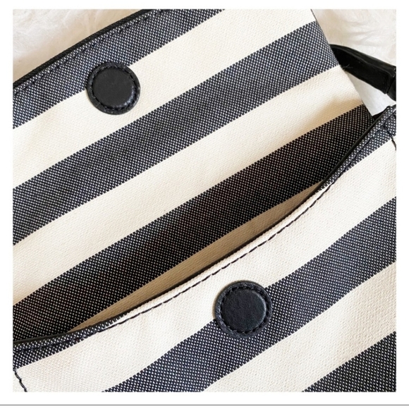 Kate Spade - Mini Cobble Hill Crossbody - Picture 7 of 11